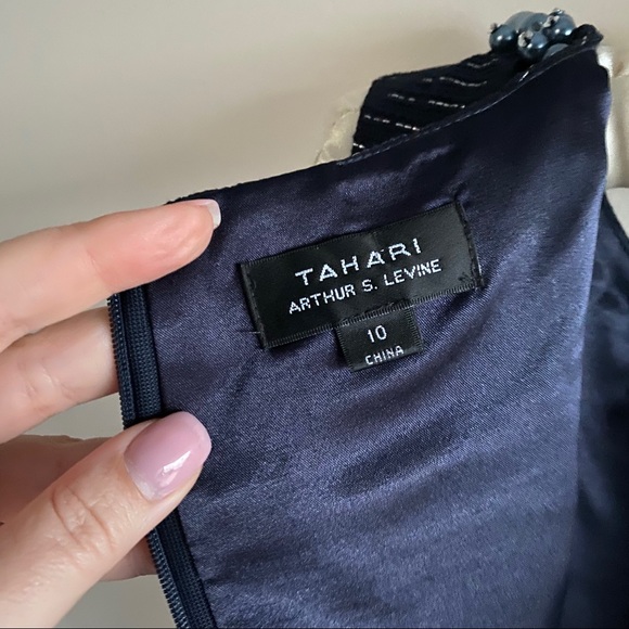 Tahari Navy formal dress - Picture 3 of 5